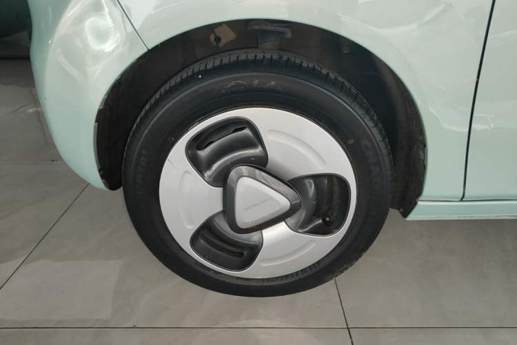 Used Geely Galaxy Panda 2023 Panda Mini 200km Dynamic Bear Left Front Wheel Hub