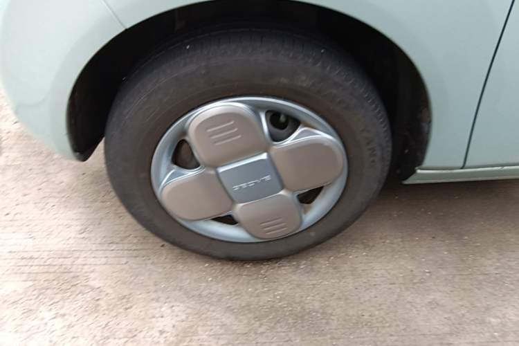 Used Geely Galaxy Panda 2023 Panda Mini 200km Endurance Bear Left Front Wheel Hub