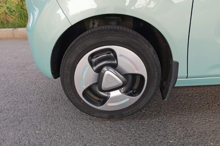 Used Geely Galaxy Panda 2023 Panda Mini 200km Dynamic Bear Left Front Wheel Hub