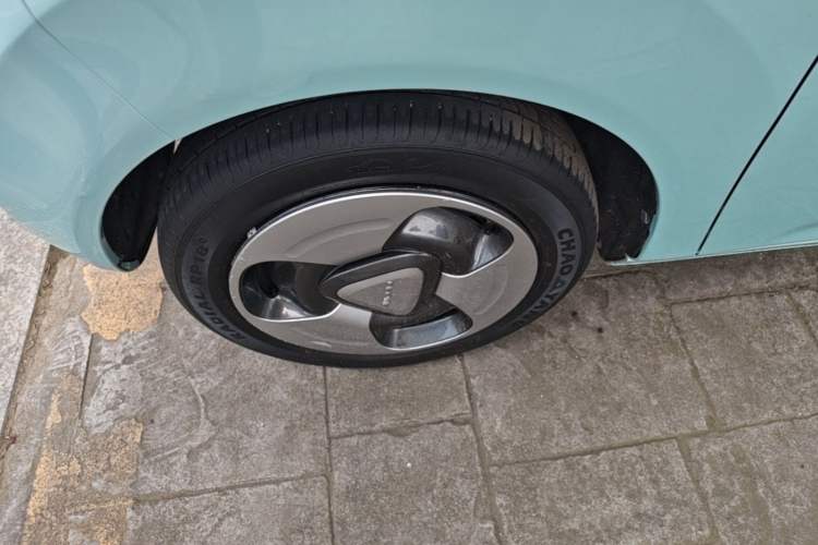Used Geely Galaxy Panda 2023 Panda Mini 200km Dynamic Bear Left Front Wheel Hub
