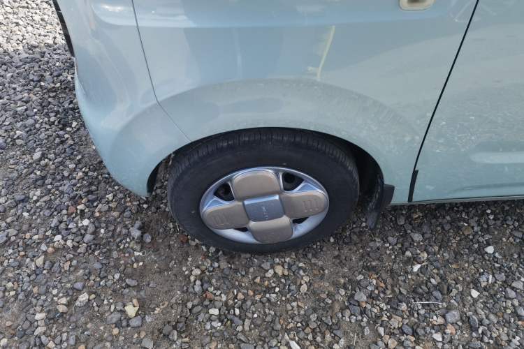 Used Geely Galaxy Panda 2023 Panda Mini 200km Endurance Bear Left Front Wheel Hub