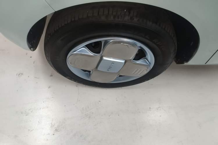 Used Geely Galaxy Panda 2023 Panda Mini 120km Asian Games Edition Left Front Wheel Hub