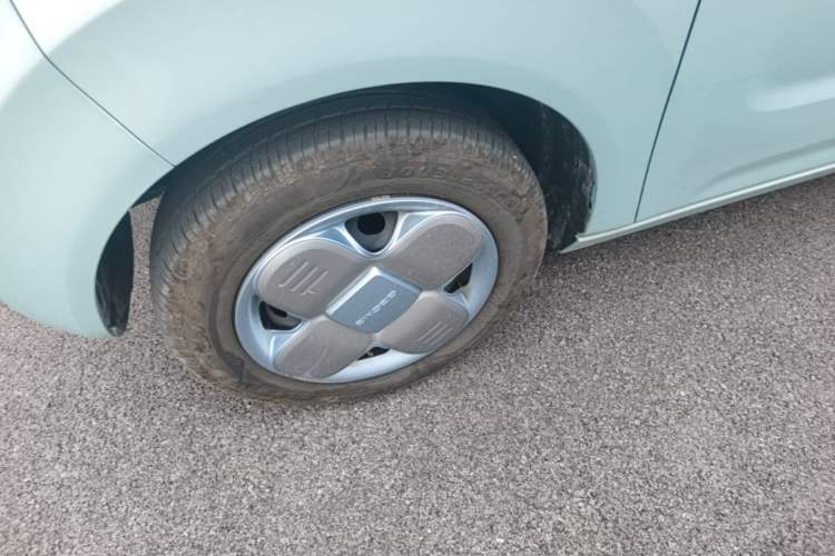 Used Geely Galaxy Panda 2023 Panda Mini 120km Cute Bear Left Front Wheel Hub