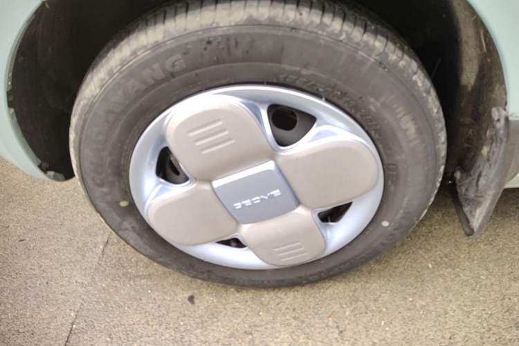 Used Geely Galaxy Panda 2023 Panda Mini 200km Endurance Bear Left Front Wheel Hub