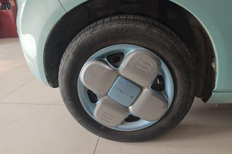 Used Geely Galaxy Panda 2023 Panda Mini 120km Asian Games Edition Left Front Wheel Hub