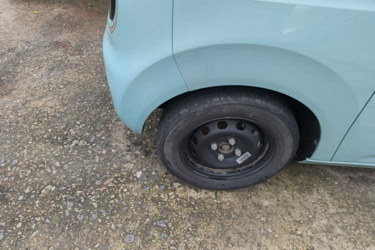 Used Geely Galaxy Panda 2023 Panda Mini 200km Endurance Bear Left Front Wheel Hub