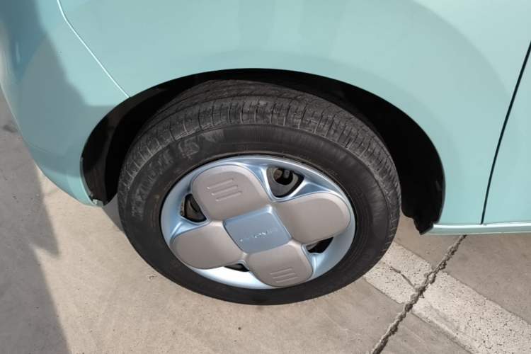 Used Geely Galaxy Panda 2023 Panda Mini 200km Endurance Bear Left Front Wheel Hub