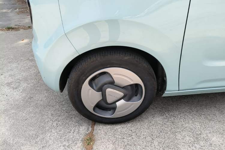 Used Geely Galaxy Panda 2023 Panda Mini 200km Dynamic Bear Left Front Wheel Hub