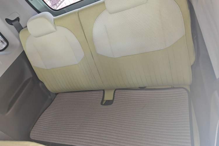 Used Geely Galaxy Panda 2023 Panda Mini 200km Endurance Bear Left Rear Seat