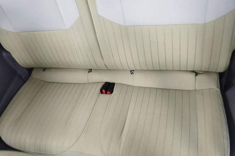 Used Geely Galaxy Panda 2023 Panda Mini 200km Endurance Bear Left Rear Seat