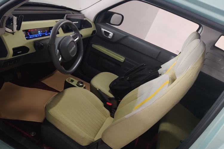 Used Geely Galaxy Panda 2023 Panda Mini 200km Endurance Bear Left Rear Seat