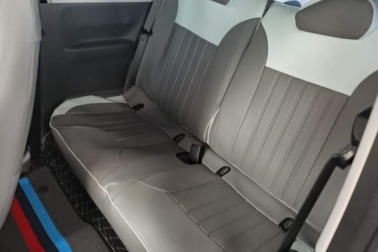 Used Geely Galaxy Panda 2023 Panda Mini 200km Endurance Bear Left Rear Seat