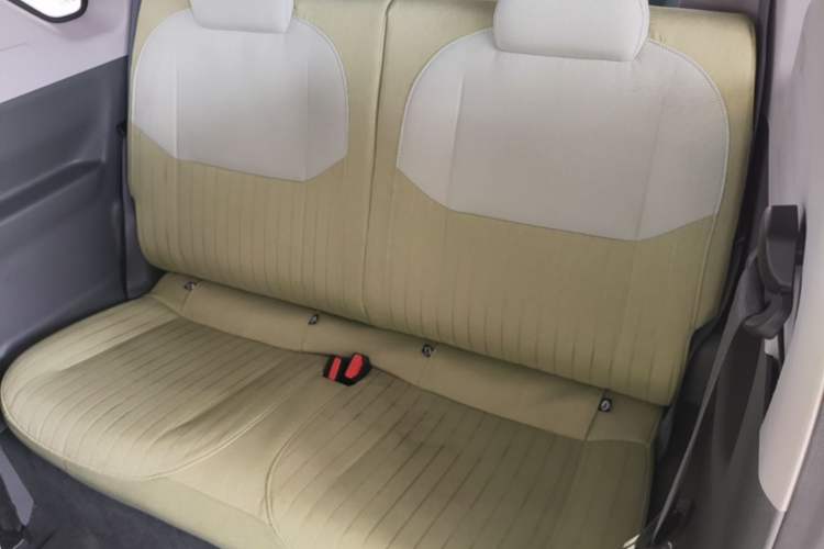 Used Geely Galaxy Panda 2023 Panda Mini 200km Endurance Bear Left Rear Seat