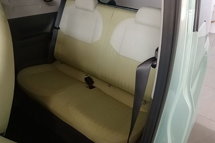 Used Geely Galaxy Panda 2023 Panda Mini 200km Endurance Bear Left Rear Seat