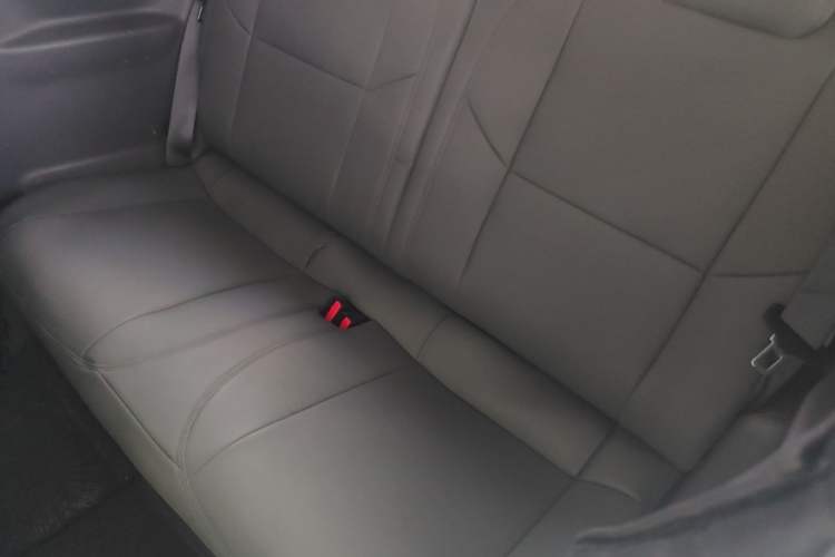 Used Geely Galaxy Panda 2023 Panda Mini 200km Endurance Bear Left Rear Seat