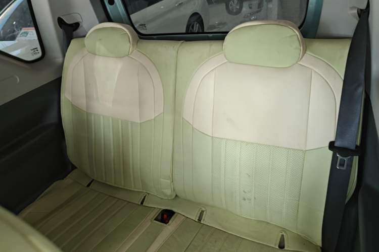 Used Geely Galaxy Panda 2023 Panda Mini 200km Endurance Bear Left Rear Seat