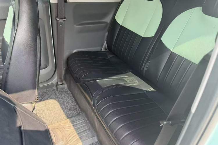 Used Geely Galaxy Panda 2023 Panda Mini 200km Endurance Bear Left Rear Seat