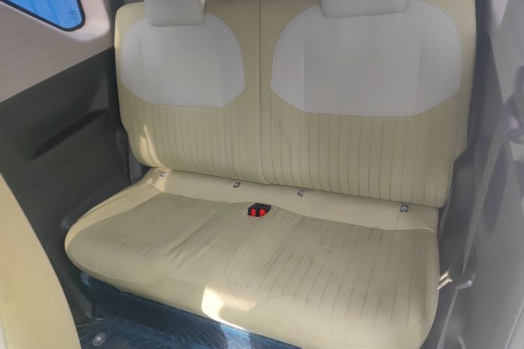 Used Geely Galaxy Panda 2023 Panda Mini 200km Endurance Bear Left Rear Seat