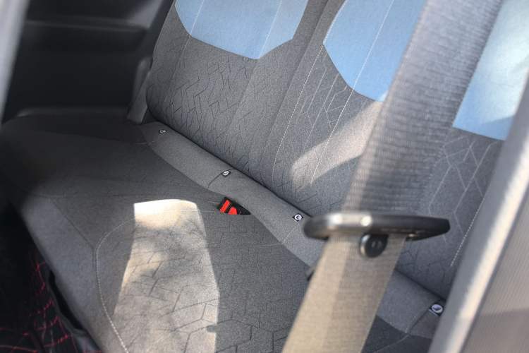 Used Geely Galaxy Panda 2023 Panda Mini 200km Endurance Bear Left Rear Seat