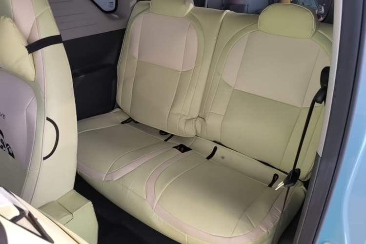 Used Geely Galaxy Panda 2023 Panda Mini 200km Endurance Bear Left Rear Seat
