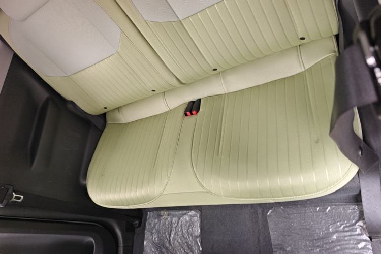 Used Geely Galaxy Panda 2023 Panda Mini 200km Endurance Bear Left Rear Seat