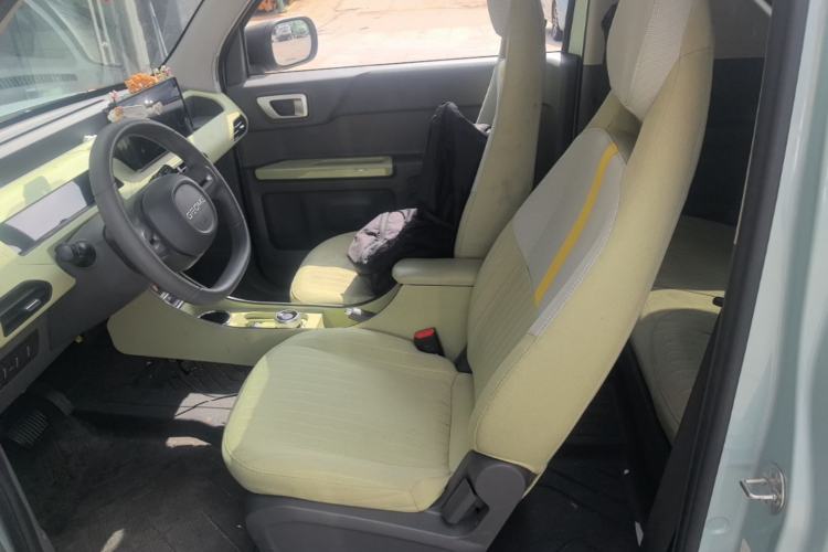 Used Geely Galaxy Panda 2023 Panda Mini 200km Endurance Bear Left Rear Seat
