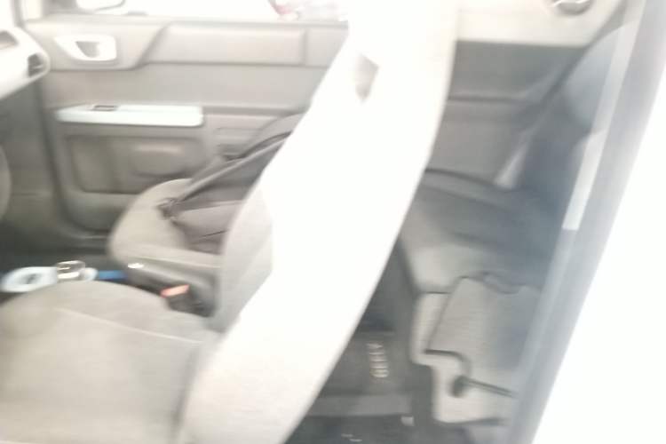 Used Geely Galaxy Panda 2023 Panda Mini 200km Endurance Bear Left Rear Seat