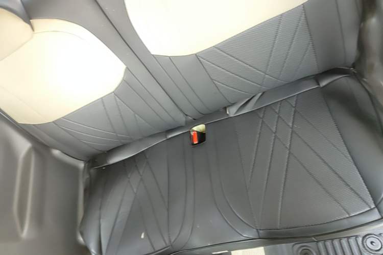 Used Geely Galaxy Panda 2023 Panda Mini 200km Endurance Bear Left Rear Seat