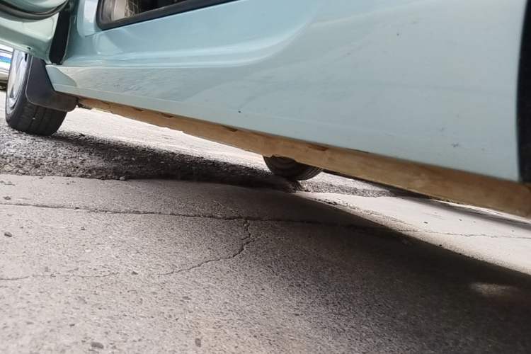 Used Geely Galaxy Panda 2023 Panda Mini 200km Endurance Bear Left Side Sill