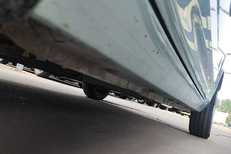 Used Geely Galaxy Panda 2023 Panda Mini 200km Endurance Bear Left Side Sill