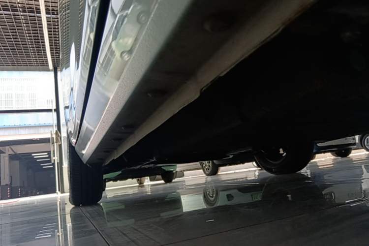 Used Geely Galaxy Panda 2023 Panda Mini 200km Endurance Bear Left Side Sill