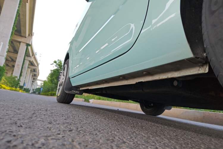 Used Geely Galaxy Panda 2023 Panda Mini 200km Dynamic Bear Left Side Sill