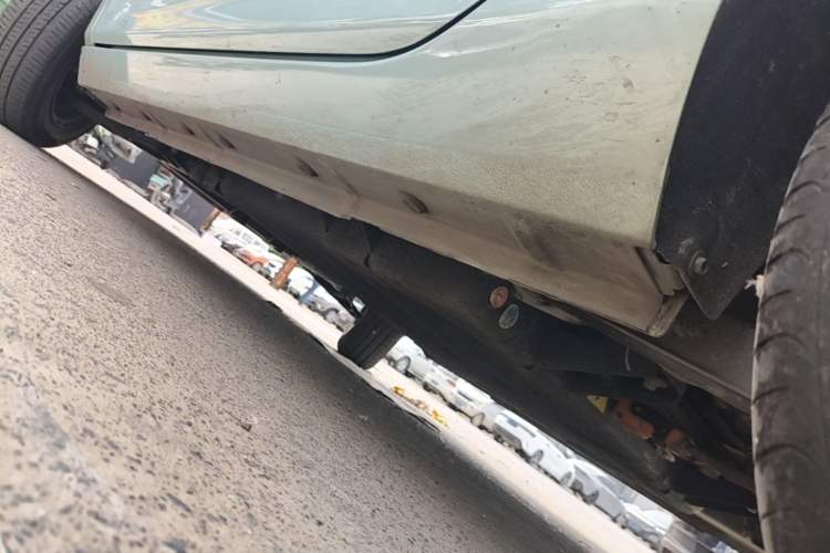 Used Geely Galaxy Panda 2023 Panda Mini 200km Endurance Bear Left Side Sill