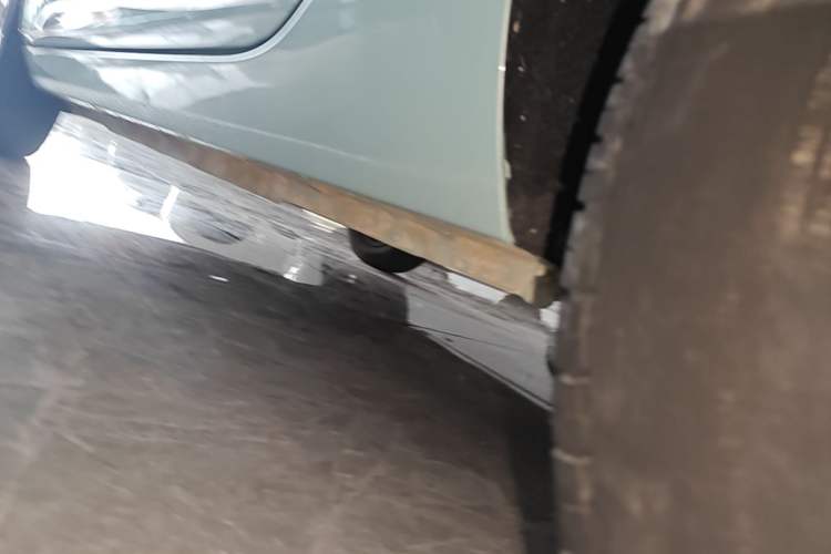 Used Geely Galaxy Panda 2023 Panda Mini 200km Endurance Bear Left Side Sill