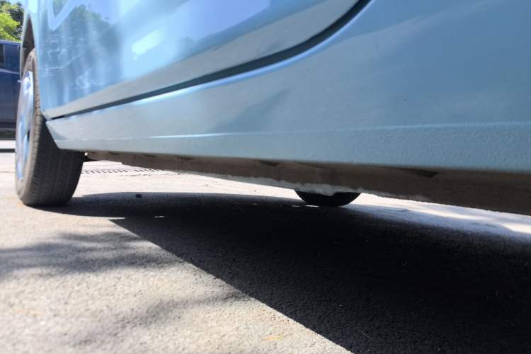 Used Geely Galaxy Panda 2023 Panda Mini 200km Endurance Bear Left Side Sill
