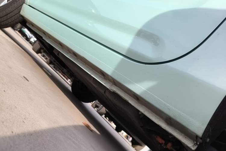Used Geely Galaxy Panda 2023 Panda Mini 200km Endurance Bear Left Side Sill