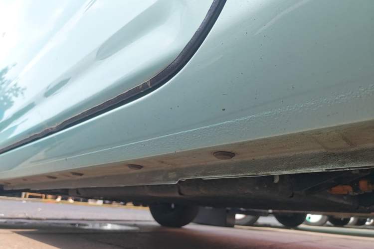 Used Geely Galaxy Panda 2023 Panda Mini 200km Endurance Bear Left Side Sill