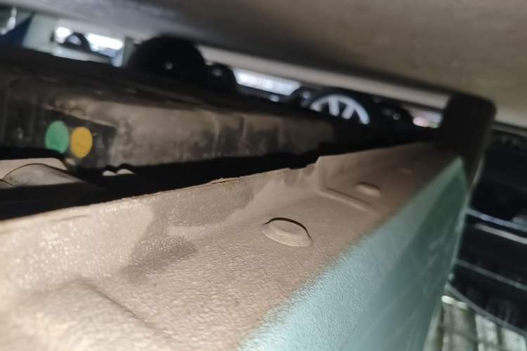Used Geely Galaxy Panda 2023 Panda Mini 200km Endurance Bear Left Side Sill