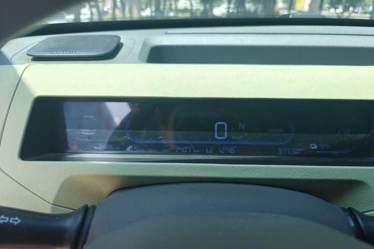Used Geely Galaxy Panda 2023 Panda Mini 200km Endurance Bear Odometer Close Up