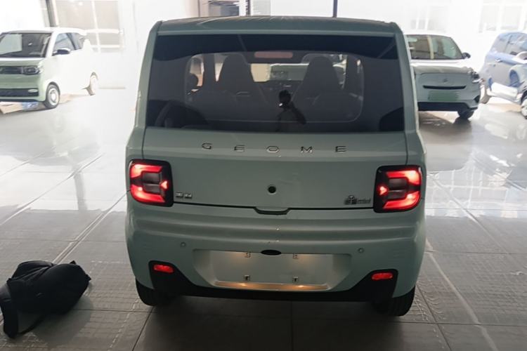 Used Geely Galaxy Panda 2023 Panda Mini 200km Endurance Bear Rear