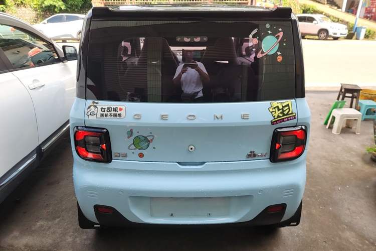 Used Geely Galaxy Panda 2023 Panda Mini 200km Endurance Bear Rear