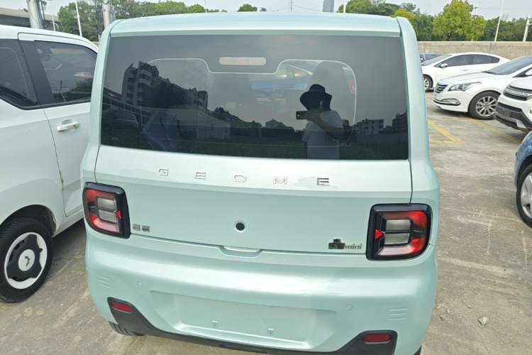 Used Geely Galaxy Panda 2023 Panda Mini 200km Endurance Bear Rear