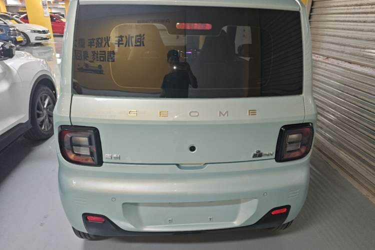 Used Geely Galaxy Panda 2023 Panda Mini 200km Endurance Bear Rear