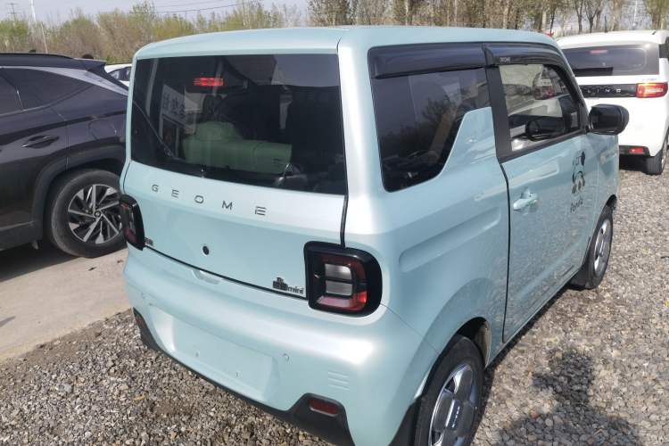 Used Geely Galaxy Panda 2023 Panda Mini 200km Endurance Bear Rear Right 45 Deg