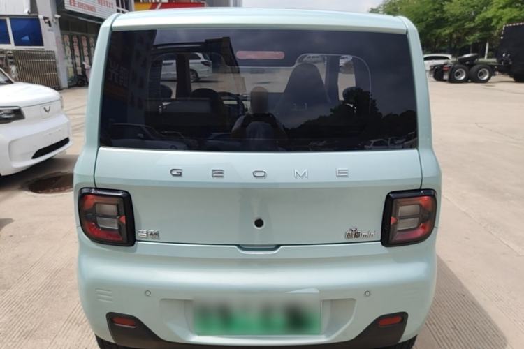 Used Geely Galaxy Panda 2023 Panda Mini 200km Endurance Bear Rear
