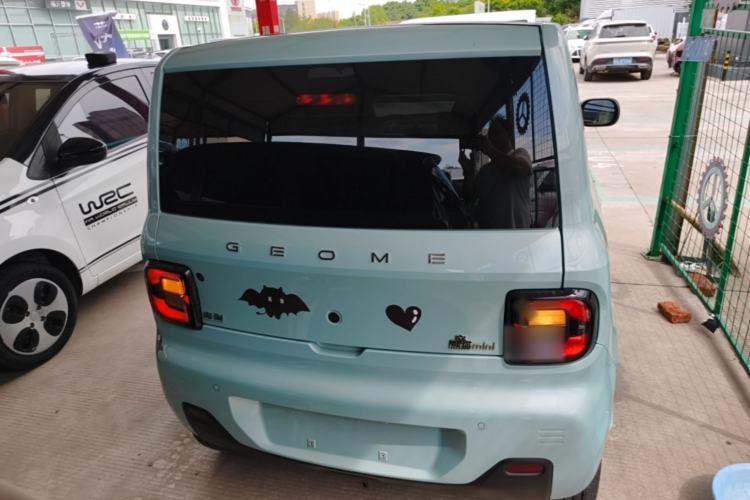 Used Geely Galaxy Panda 2023 Panda Mini 200km Dynamic Bear Rear