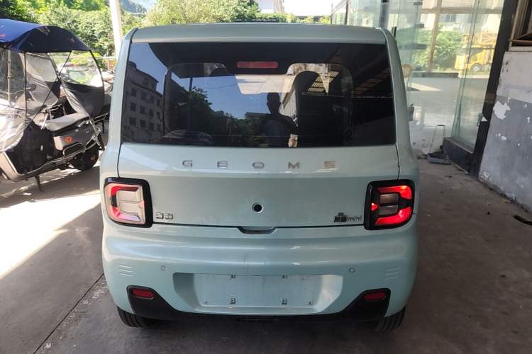 Used Geely Galaxy Panda 2023 Panda Mini 200km Endurance Bear Rear