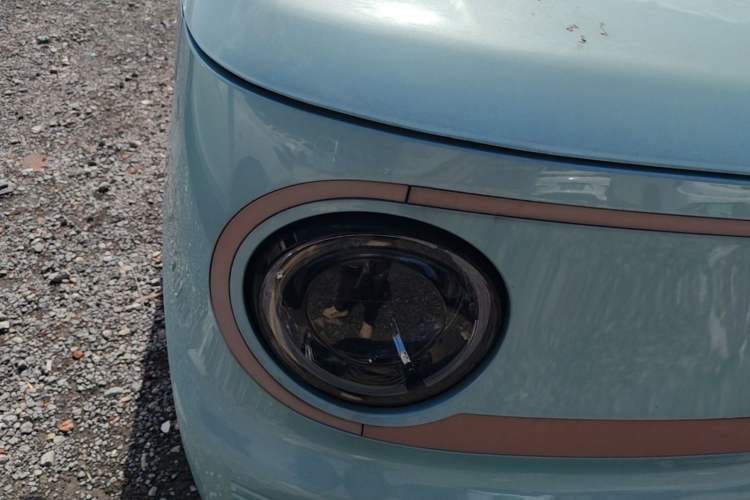 Used Geely Galaxy Panda 2023 Panda Mini 200km Endurance Bear Right Front Headlight