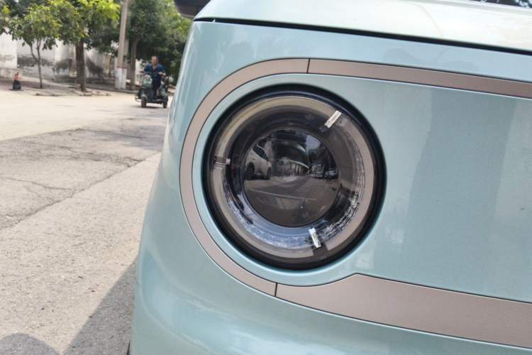 Used Geely Galaxy Panda 2023 Panda Mini 200km Endurance Bear Right Front Headlight