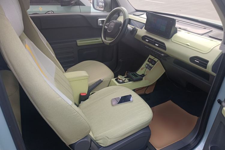 Used Geely Galaxy Panda 2023 Panda Mini 200km Endurance Bear Right Front Seat